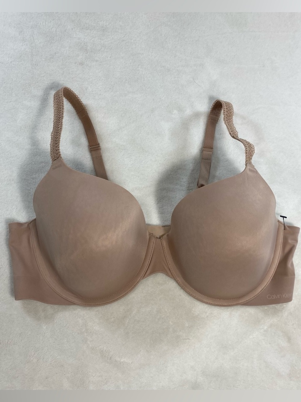 Calvin Klein Underwear Liquid Touch Lightly Lined Full Coverage T Shirt Bra 38B